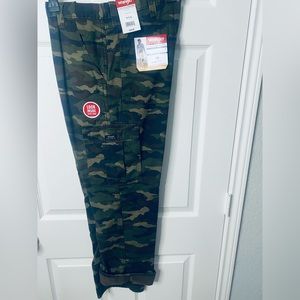 Wrangler, Green Camo, Mens 34x32 Straight Leg Fleece Lined Cargo Pants-NWT